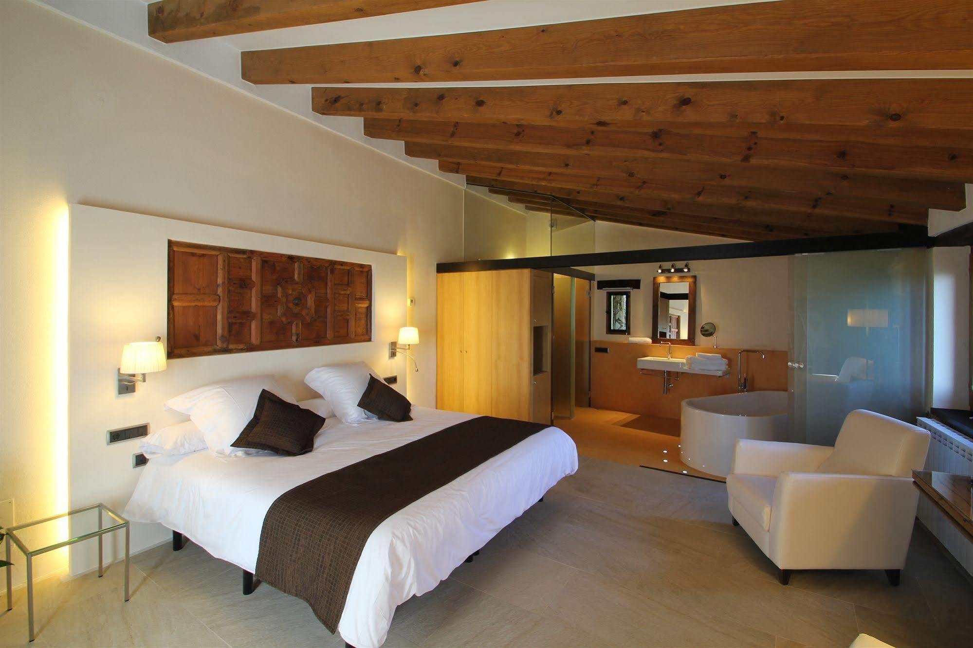 Hotel Can Cuch Canoves Exterior photo